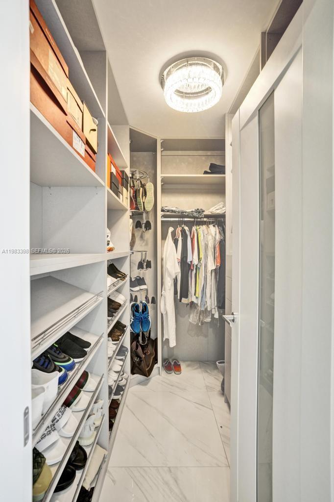 3005 2 / 3 2154 кв.футов $ 2026-03-16 0 Фото