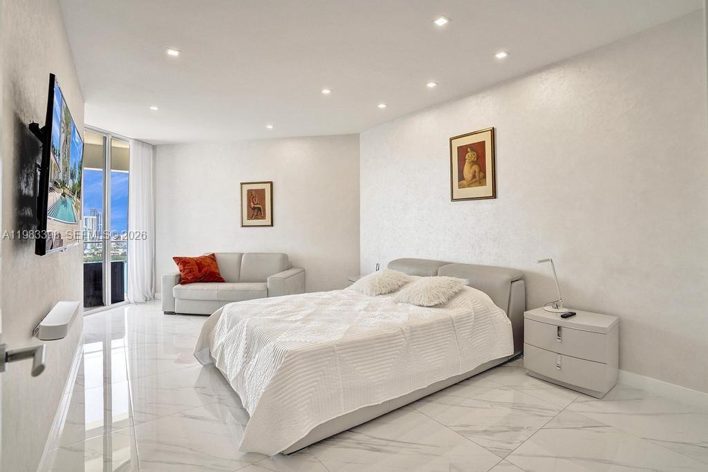 3005 2 / 3 2154 кв.футов $ 2026-03-16 0 Фото