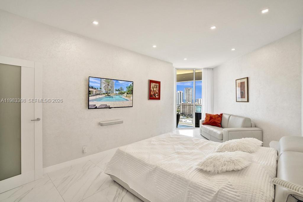 3005 2 / 3 2154 кв.футов $ 2026-03-16 0 Фото