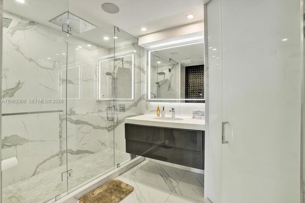 3005 2 / 3 2154 кв.футов $ 2026-03-16 0 Фото