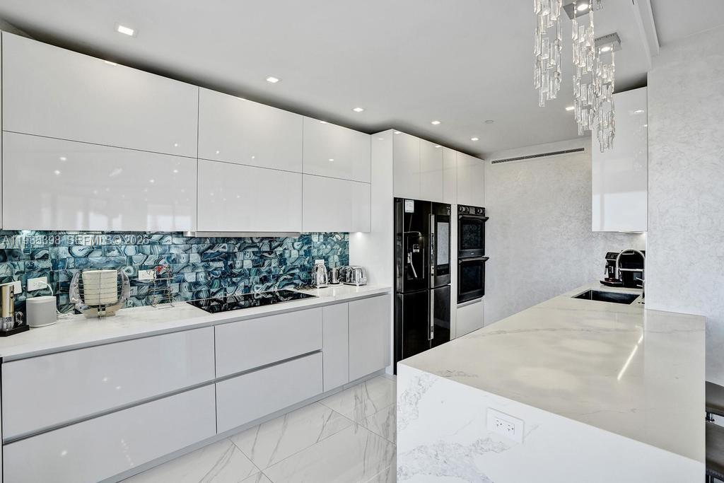 3005 2 / 3 2154 кв.футов $ 2026-03-16 0 Фото