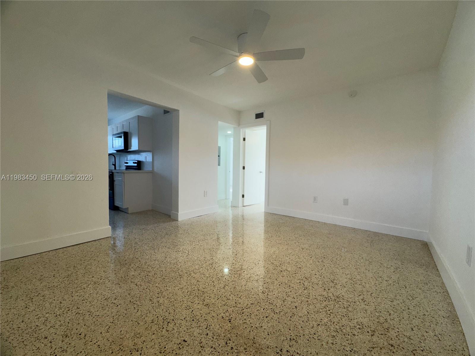   /  4652 sq. ft. $ 2026-03-16 0 foto