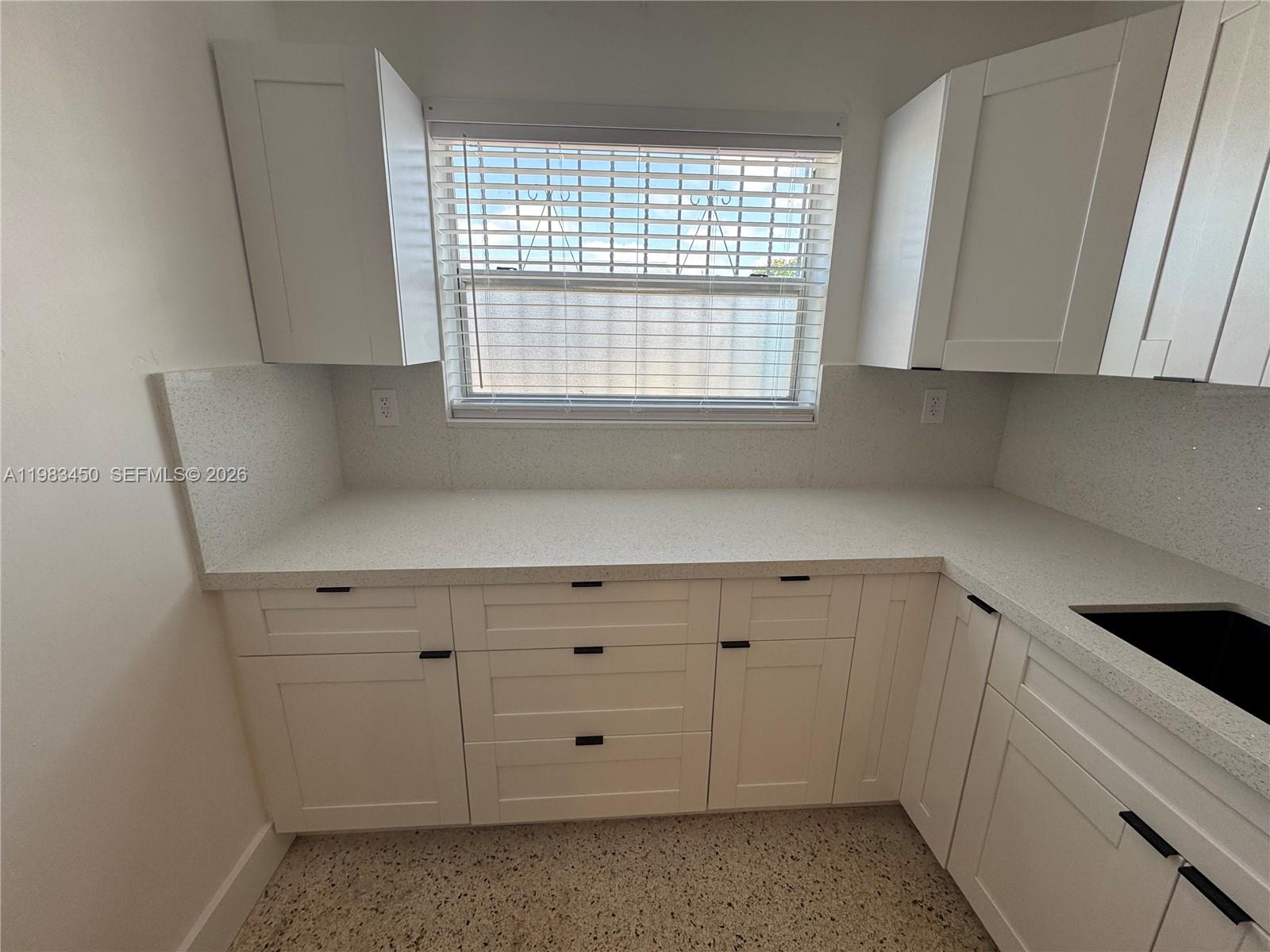   /  4652 sq. ft. $ 2026-03-16 0 foto