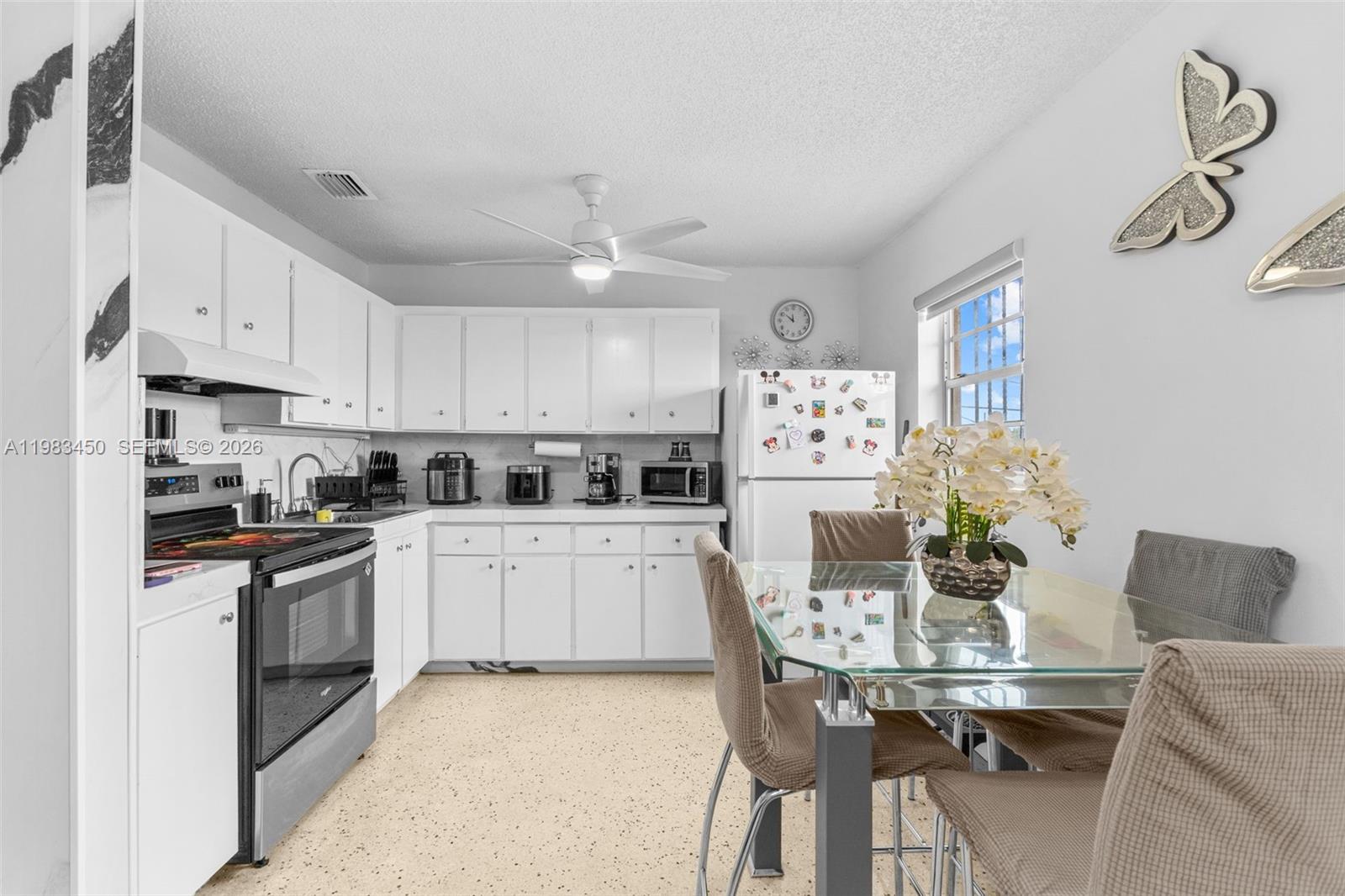   /  4652 sq. ft. $ 2026-03-16 0 foto