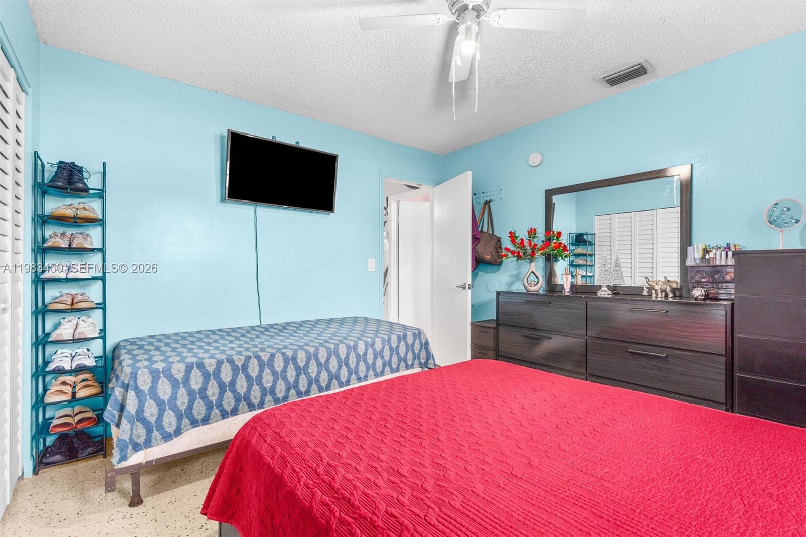   /  4652 sq. ft. $ 2026-03-16 0 foto