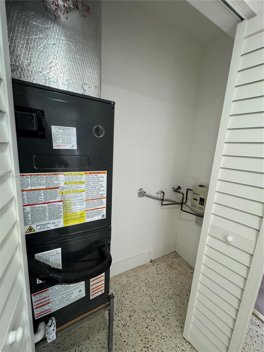   /  4652 sq. ft. $ 2026-03-16 0 foto