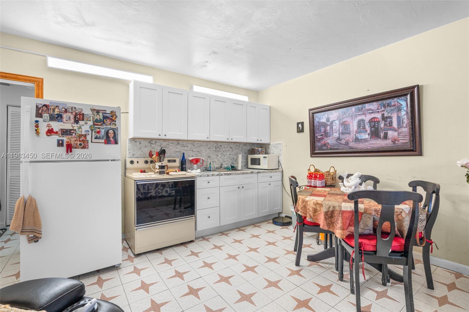   /  4652 sq. ft. $ 2026-03-16 0 foto