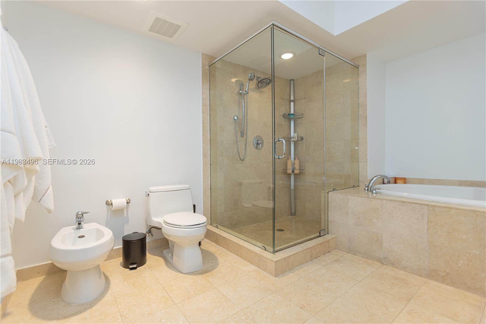 2108 2 / 2 1458 sq. ft. $ 2026-04-10 0 foto