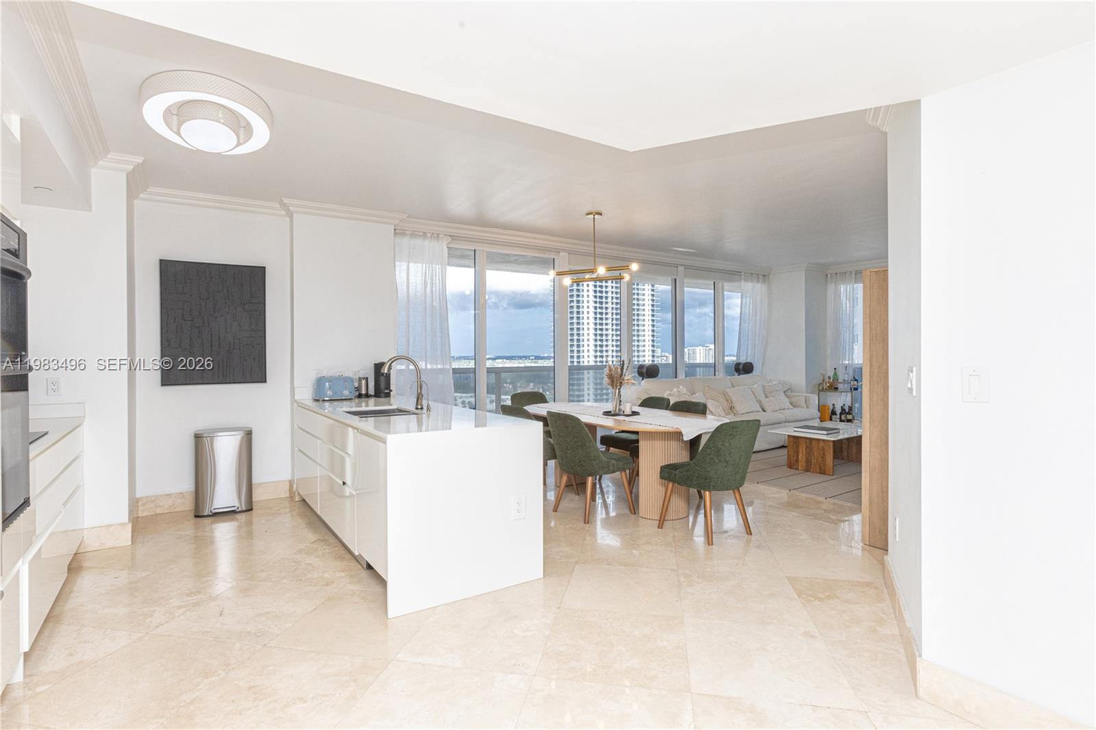 2108 2 / 2 1458 sq. ft. $ 2026-04-10 0 foto