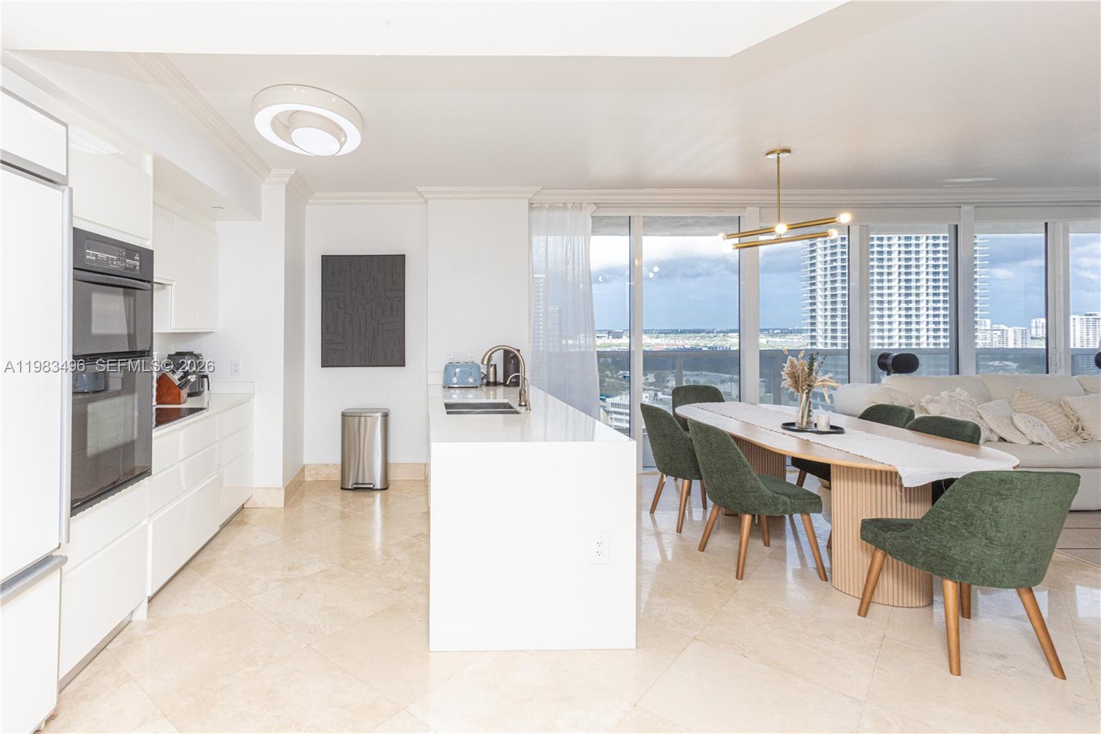 2108 2 / 2 1458 sq. ft. $ 2026-04-10 0 foto
