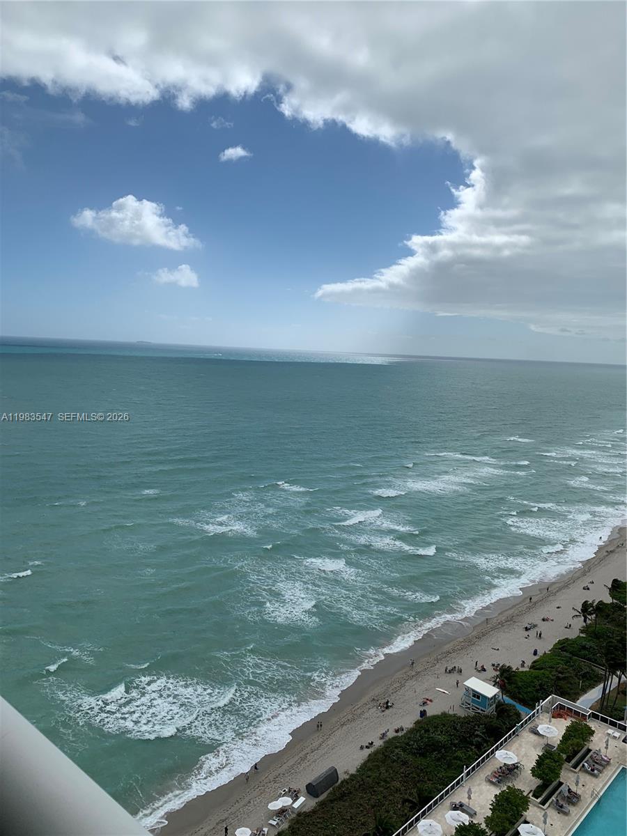 2503 3 / 3 1733 sq. ft. $ 2026-04-27 0 foto