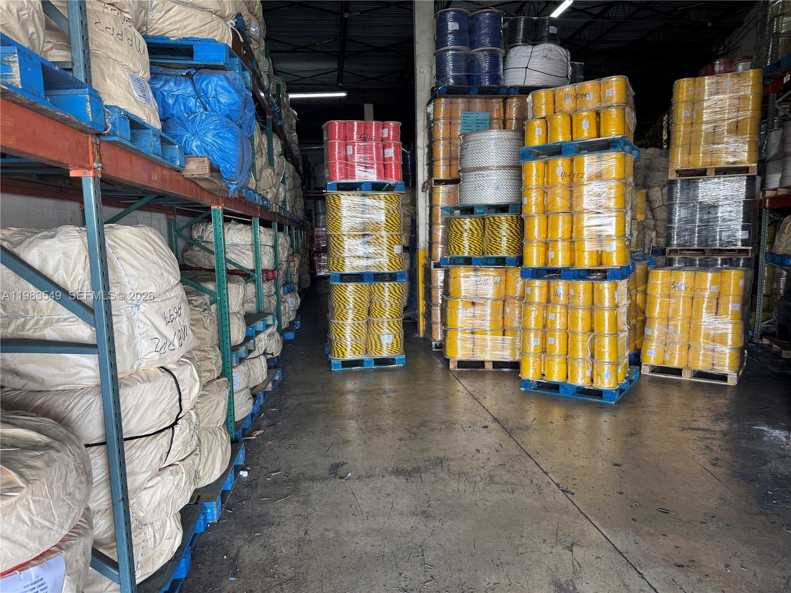 6986  /   sq. ft. $ 2026-03-16 0 foto