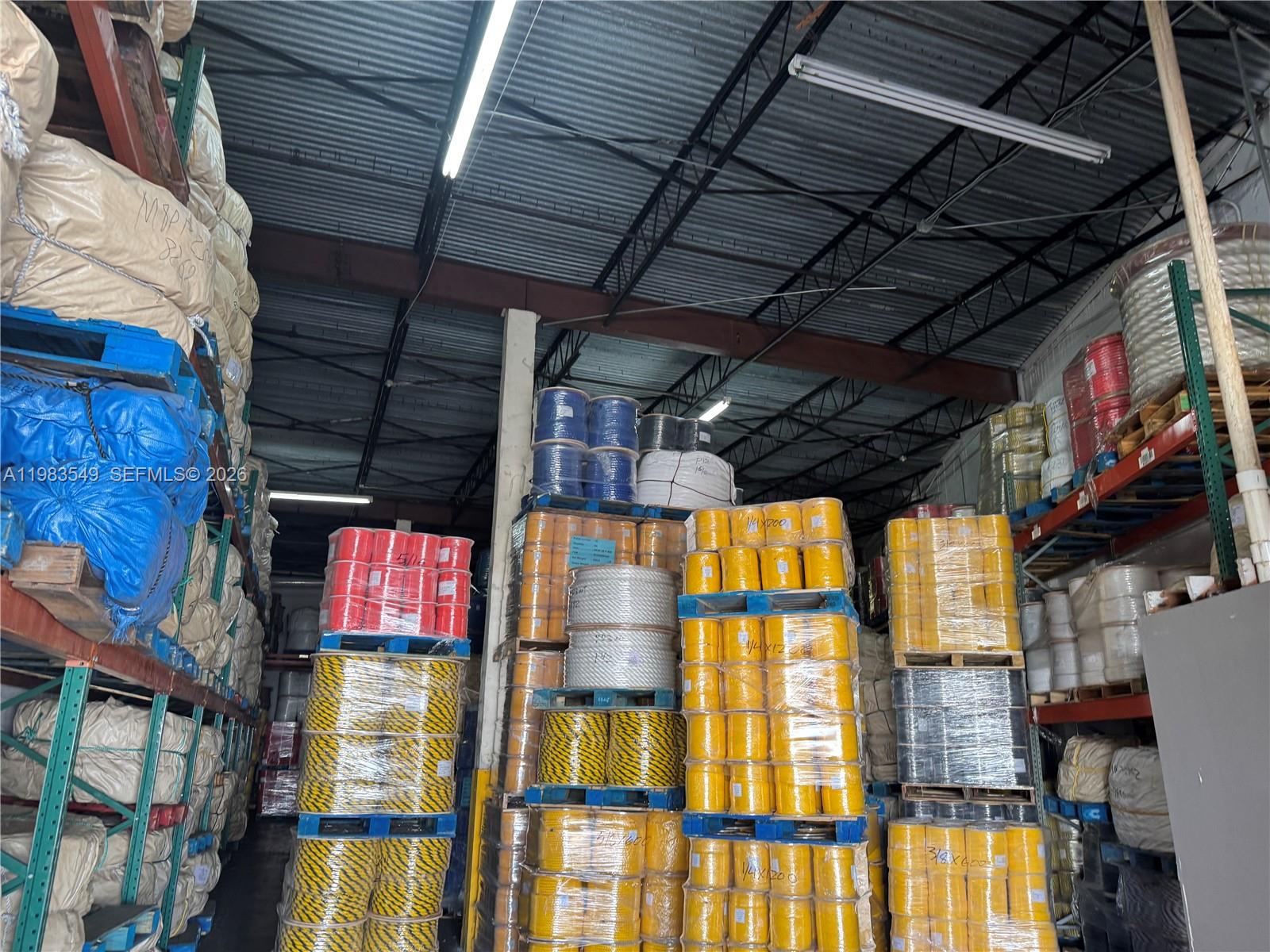 6986  /   sq. ft. $ 2026-03-16 0 foto