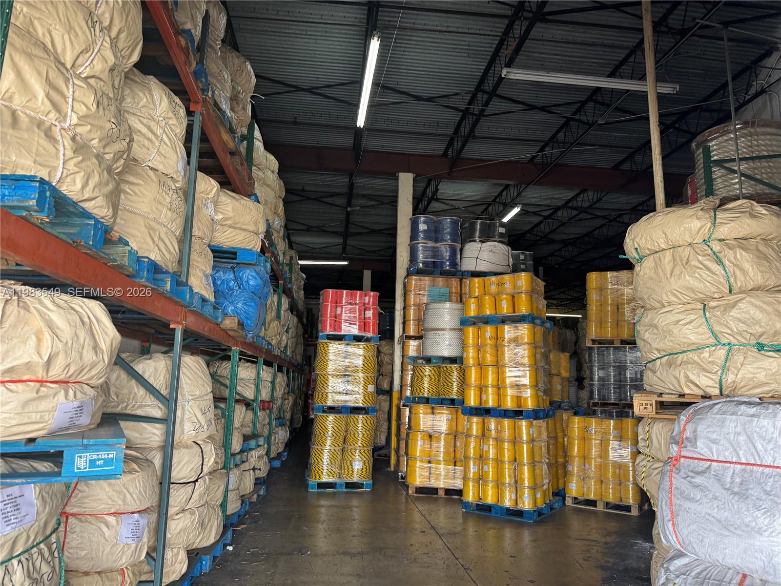 6986  /   sq. ft. $ 2026-03-16 0 foto