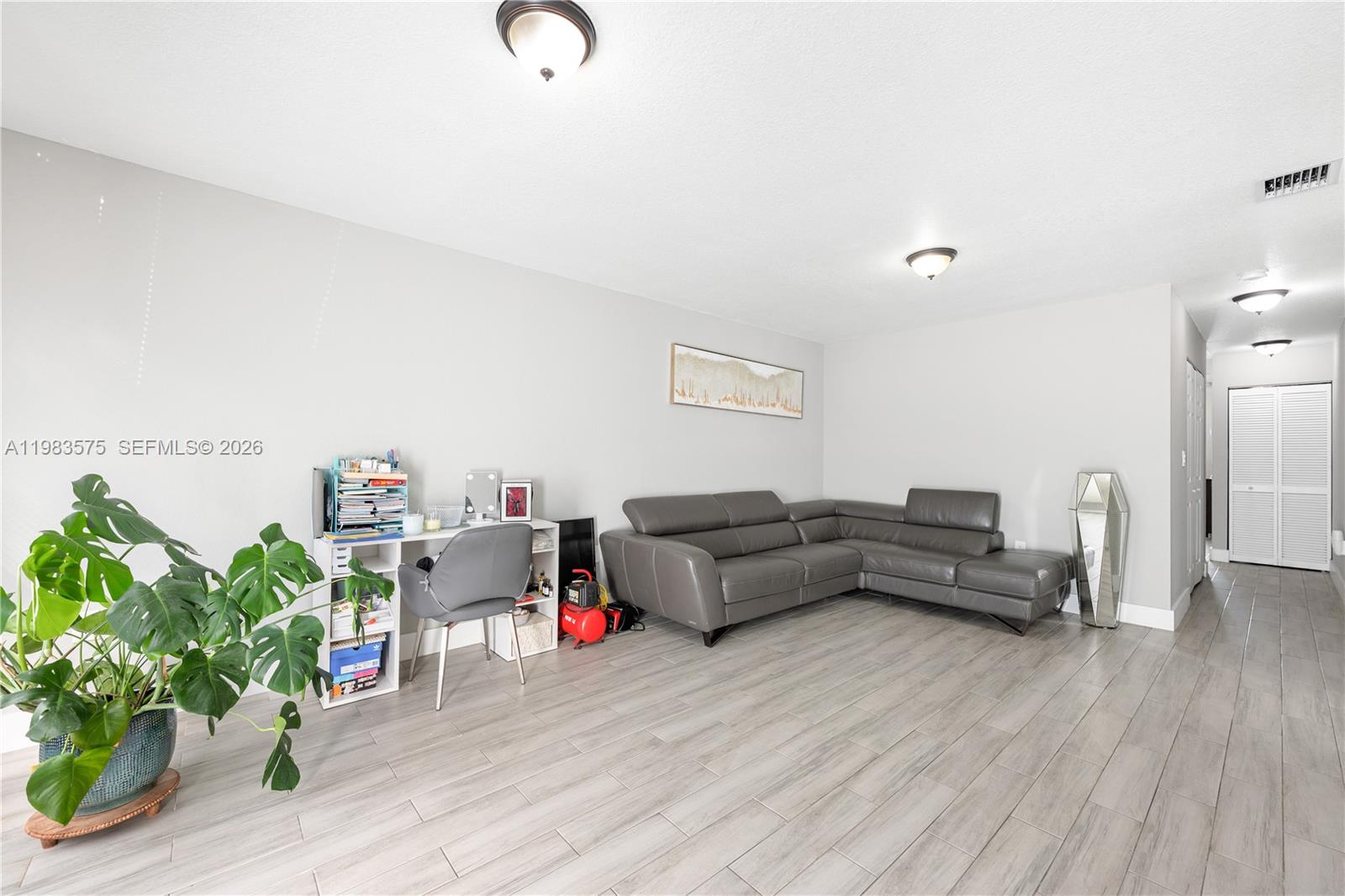   /  2397 sq. ft. $ 2026-03-16 0 foto