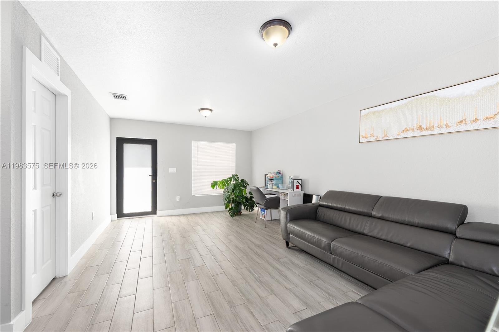   /  2397 sq. ft. $ 2026-03-16 0 foto