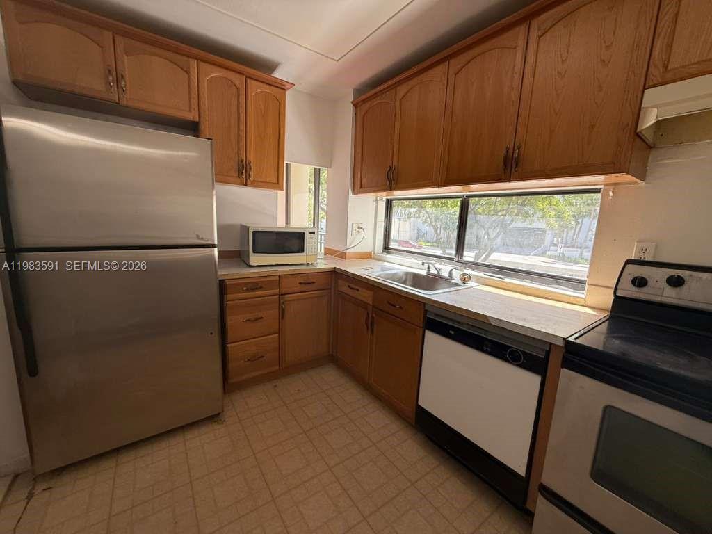 Photo of 16909 Bay Rd  #211, Sunny Isles Beach, Florida, 33160 - 