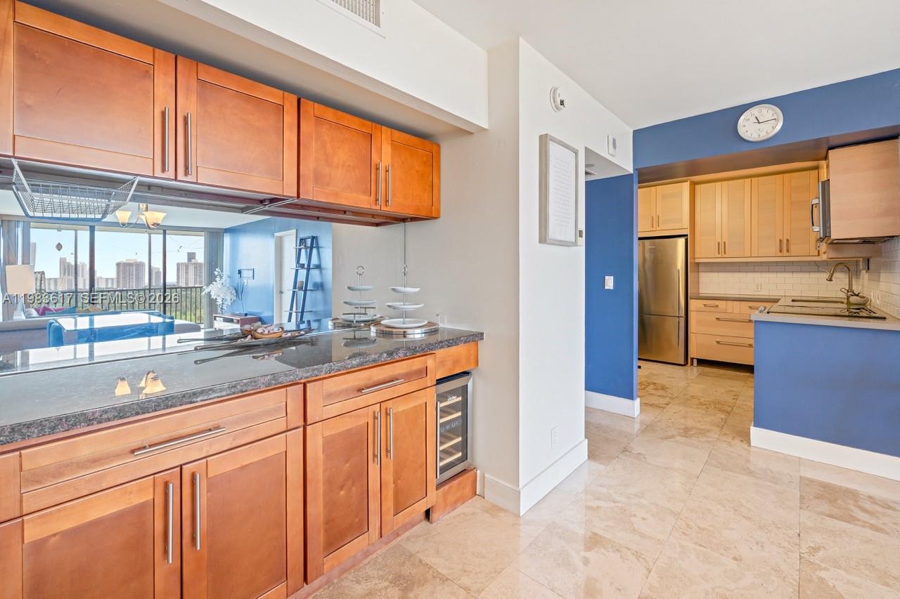 Photo of 20335 Country Club Dr  #1208, Aventura, Florida, 33180 - 