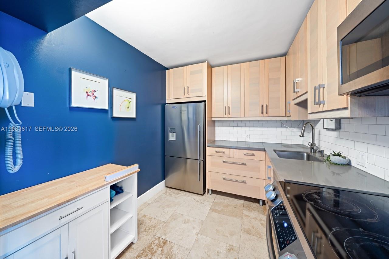 Photo of 20335 Country Club Dr  #1208, Aventura, Florida, 33180 - 