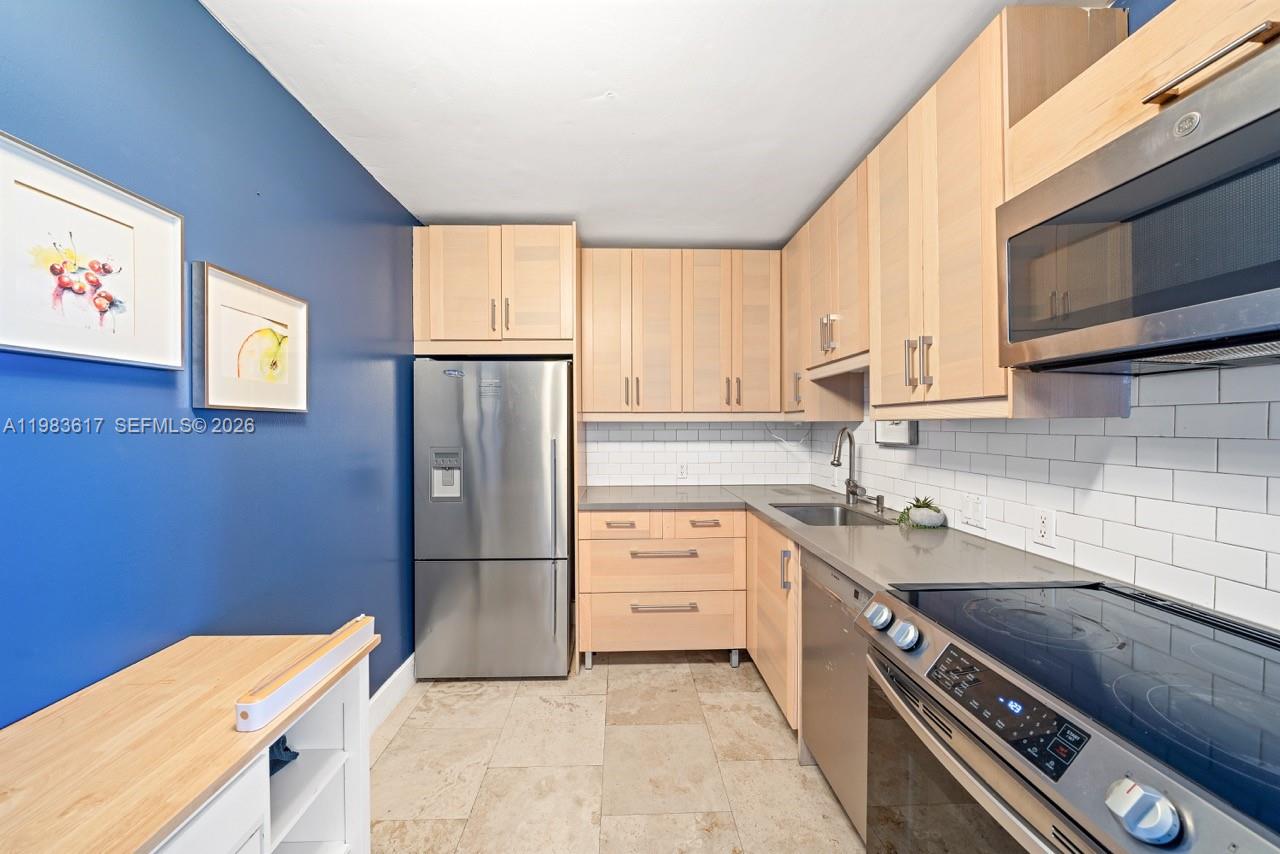 Photo of 20335 Country Club Dr  #1208, Aventura, Florida, 33180 - 