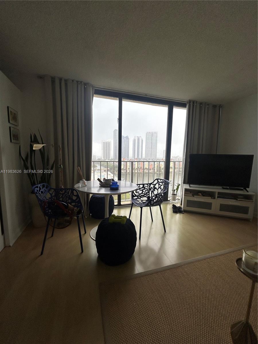 1715 0 / 1 732 sq. ft. $ 2026-03-16 0 Photo