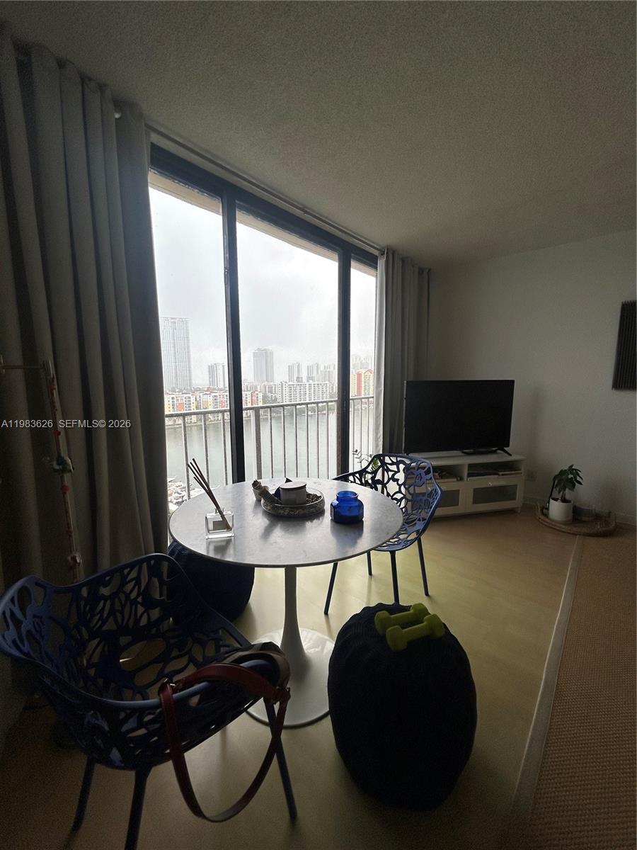 1715 0 / 1 732 sq. ft. $ 2026-03-16 0 Photo