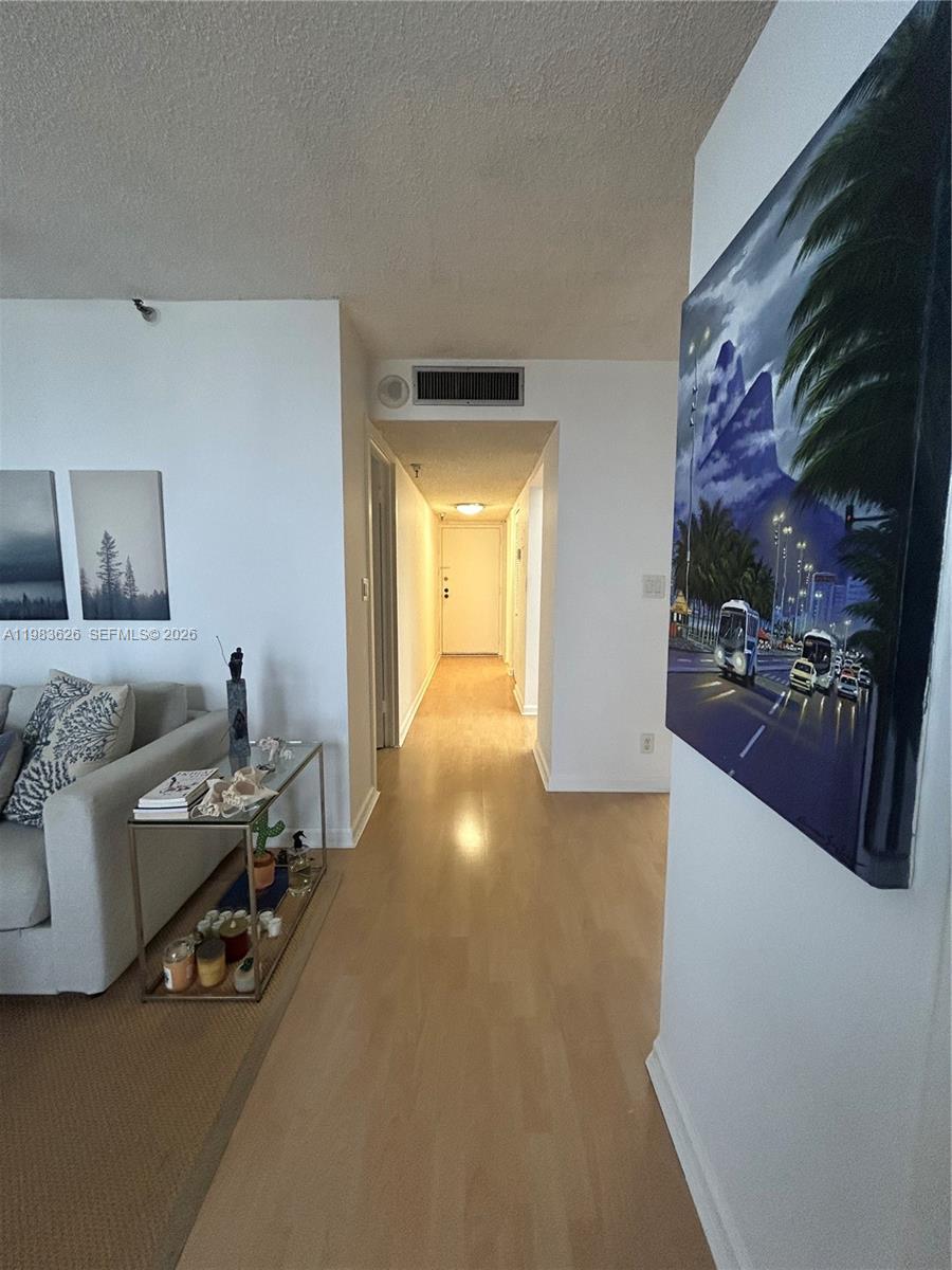 1715 0 / 1 732 sq. ft. $ 2026-03-16 0 Photo