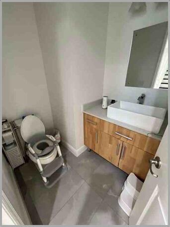 857 4 /  2384 sq. ft. $ 2026-06-15 0 Photo