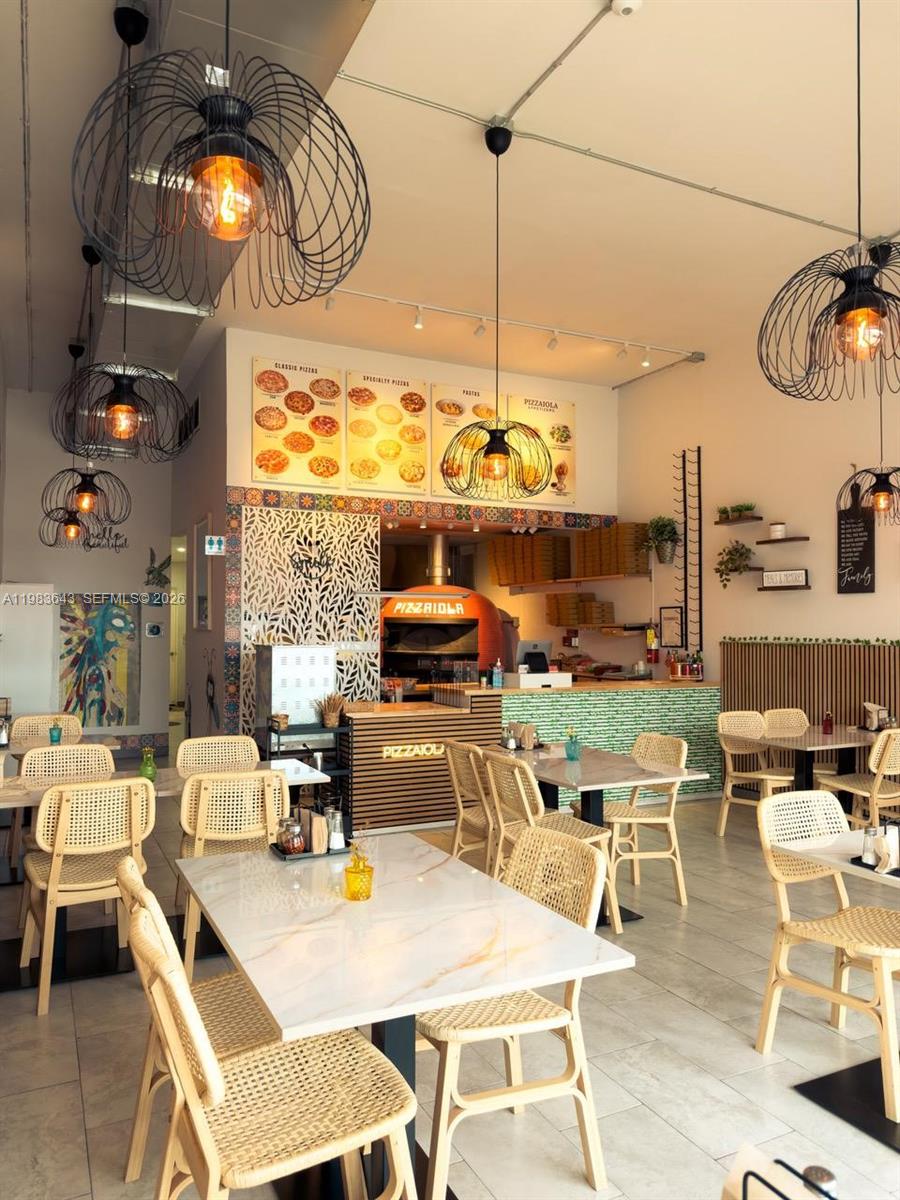   /   кв.футов $ 2026-03-16 0 Фото