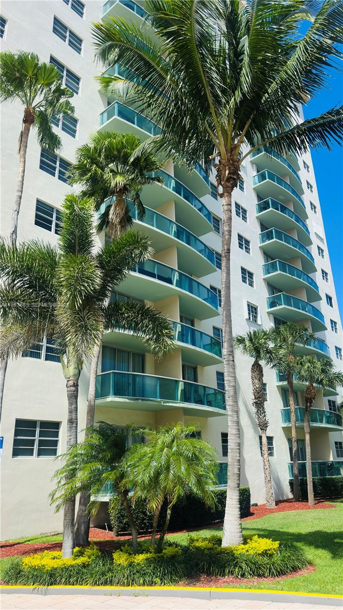 Photo of 19390 Collins Ave  #424, Sunny Isles Beach, Florida, 33160 - 