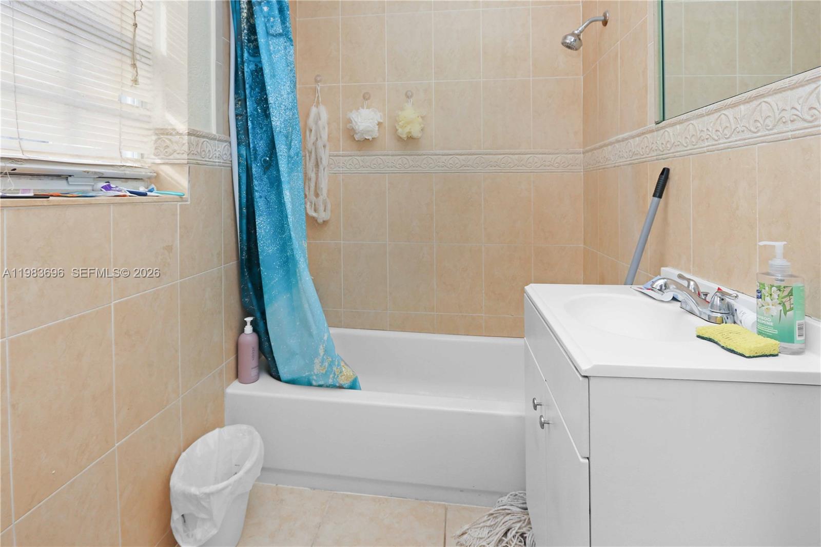   /   sq. ft. $ 2026-03-16 0 foto