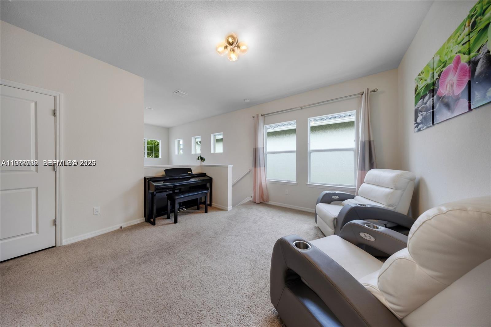 932 3 / 3 1881 sq. ft. $ 2026-03-16 0 foto