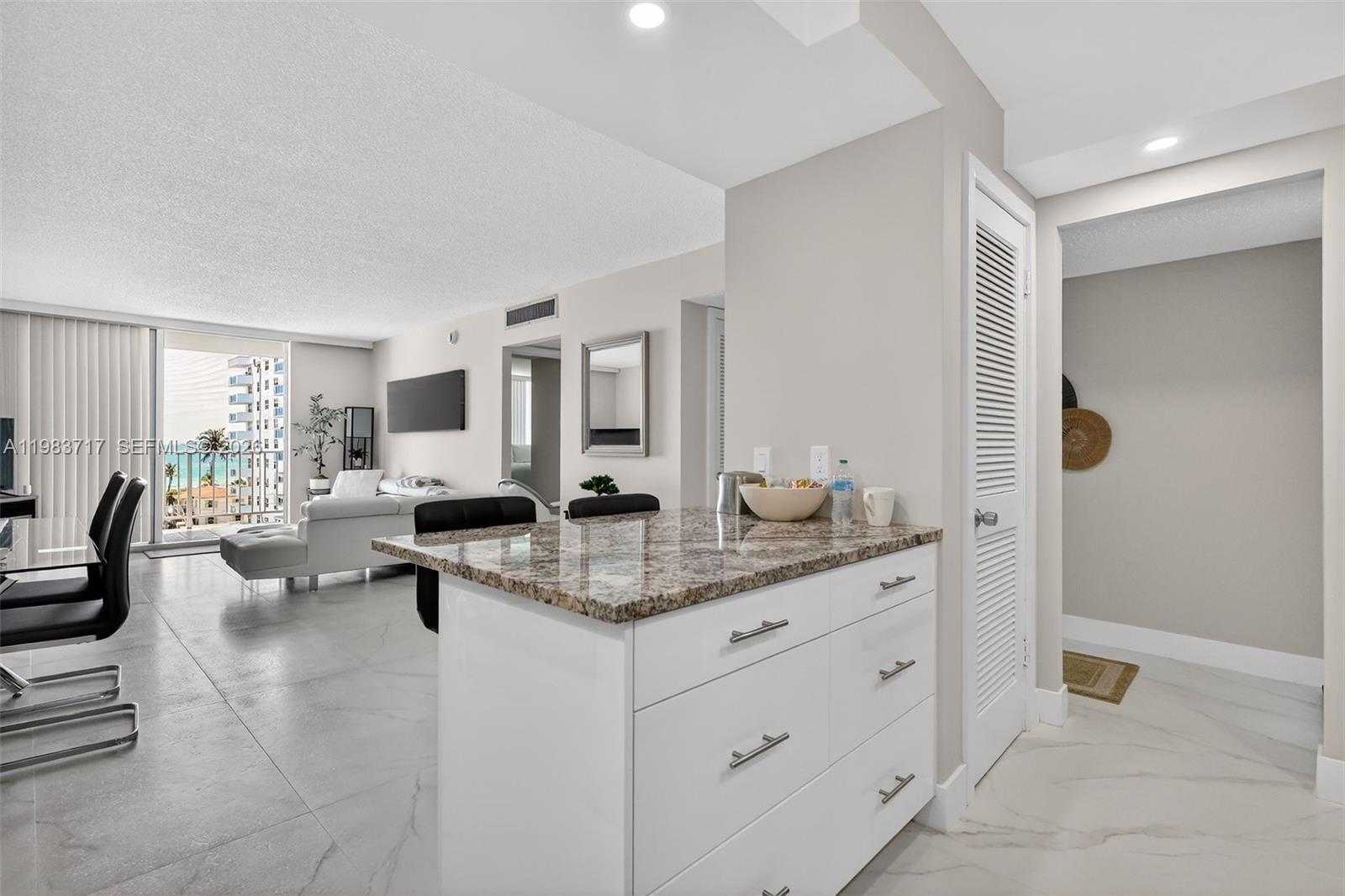 Photo of 1410 Ocean Dr #601, Hollywood, Florida, 33019 -