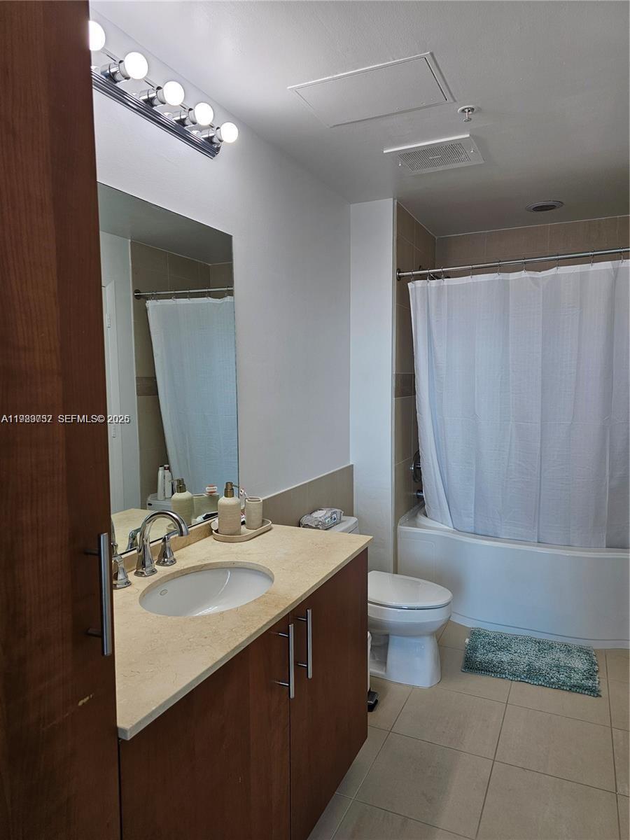 Photo of 1945 Ocean Dr  #807, Hallandale Beach, Florida, 33009 - 