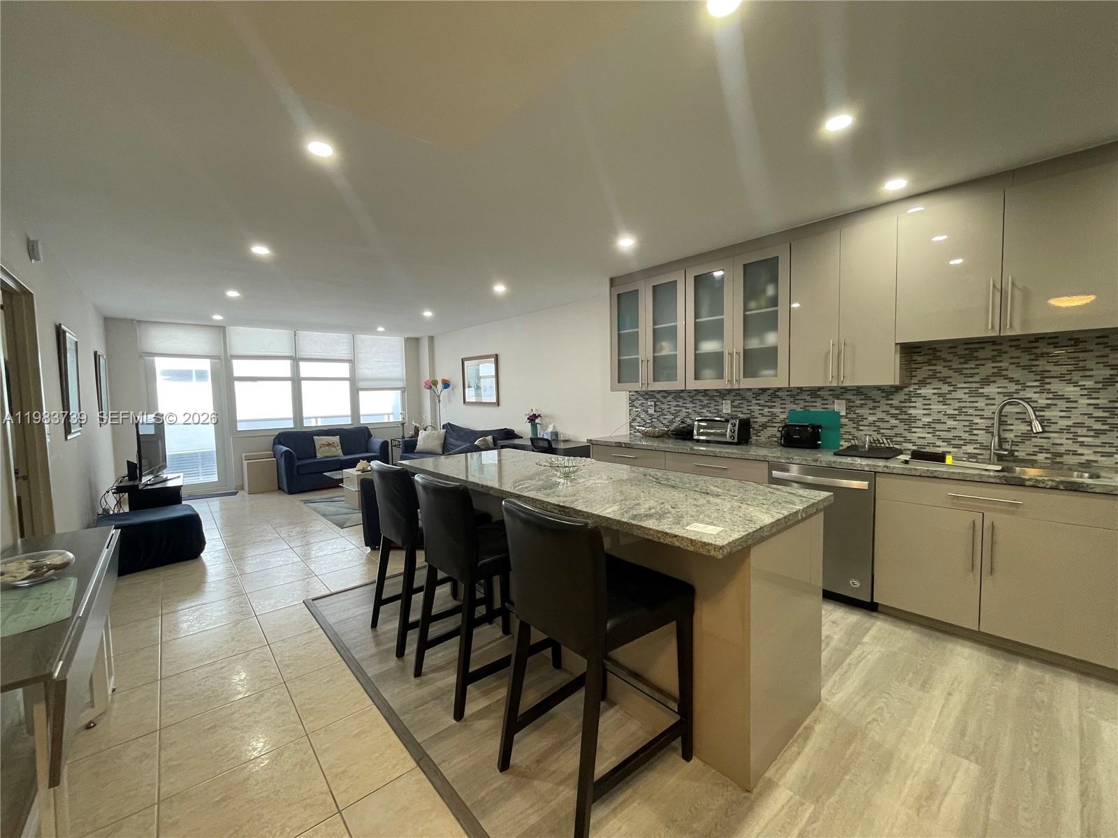 Photo of 3725 Ocean Dr  #911, Hollywood, Florida, 33019 - 