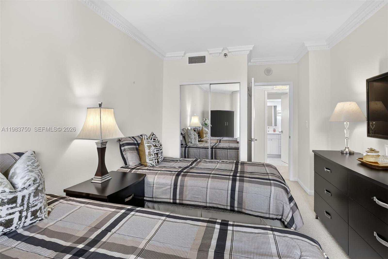 301 2 / 2 1690 sq. ft. $ 2026-03-18 0 Photo