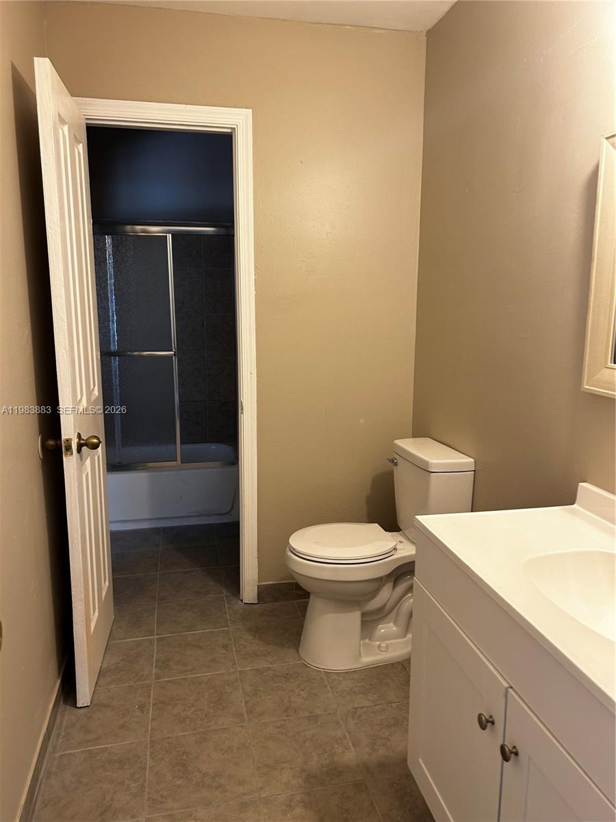 6593 3 / 3 1380 sq. ft. $ 2026-03-16 0 Photo