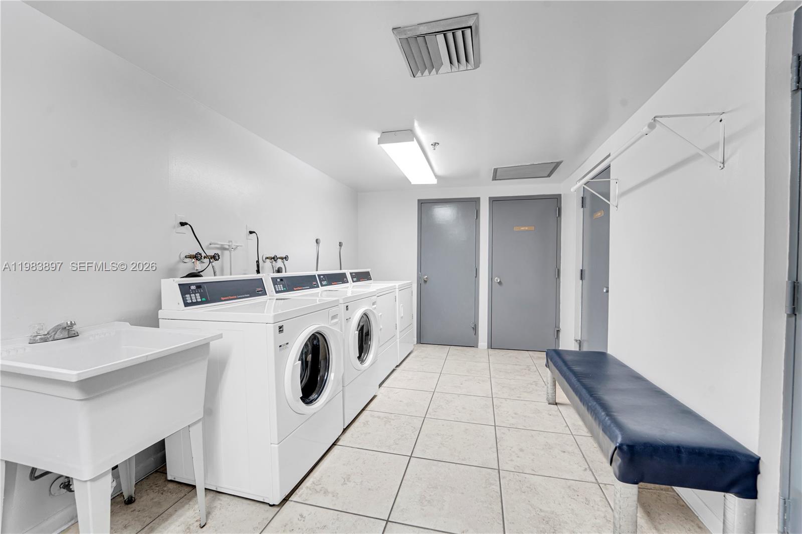 210 2 / 2 1100 sq. ft. $ 2026-03-16 0 Photo