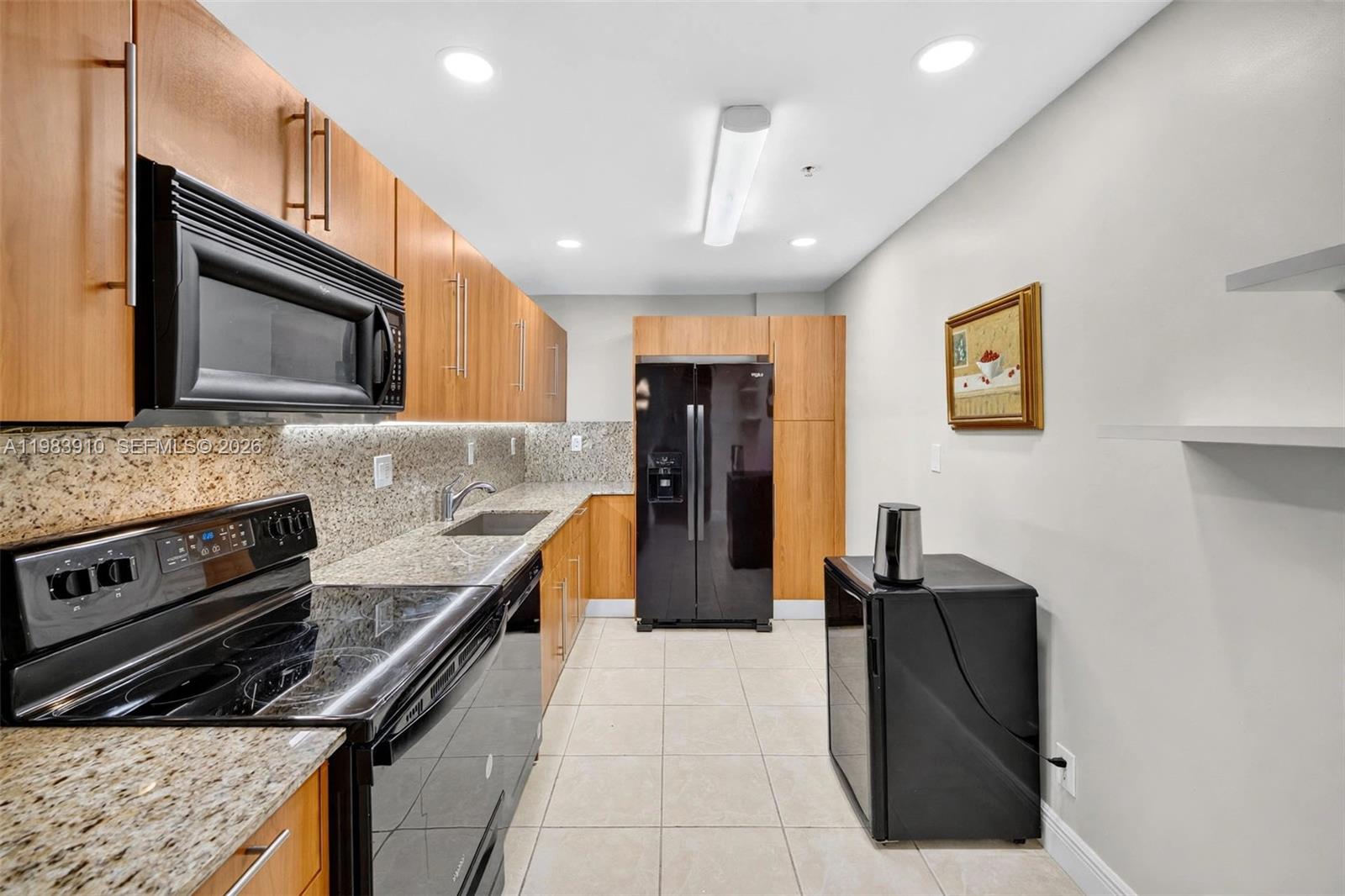 Photo of 3001 Ocean Dr  #625, Hollywood, Florida, 33019 - 