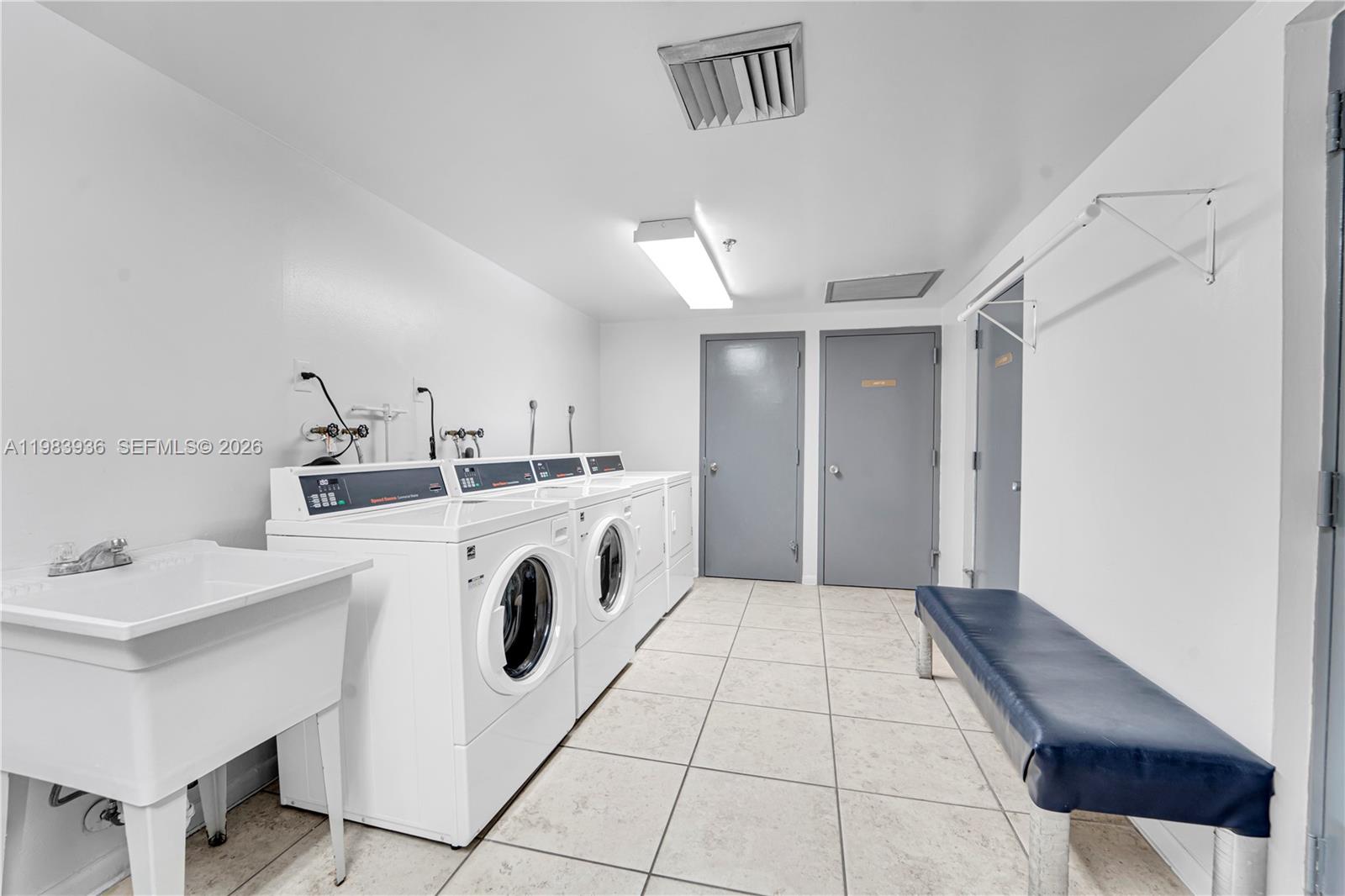 704 3 / 2 1100 sq. ft. $ 2026-03-16 0 foto