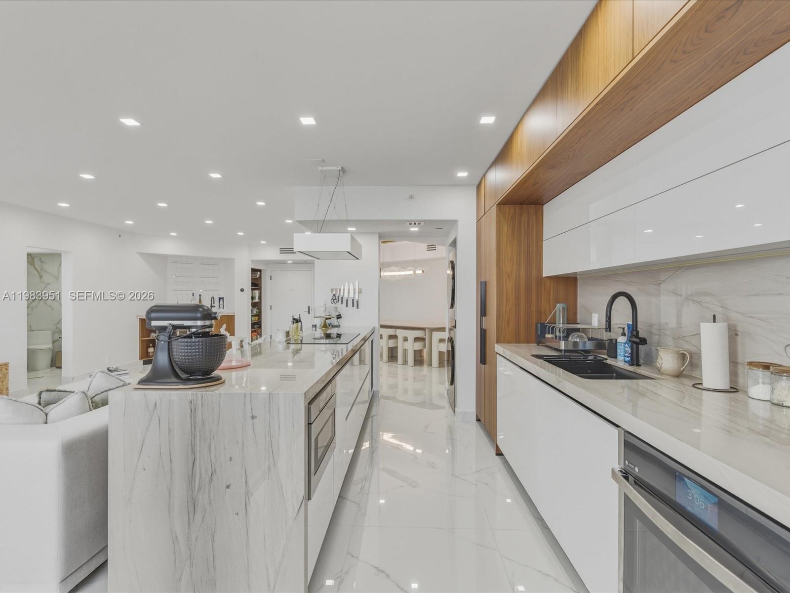 1501 2 / 2 1690 кв.футов $ 2026-03-16 0 Фото