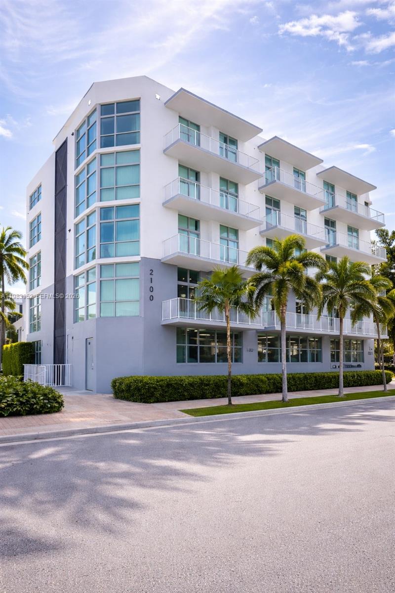 Photo of 2100 Van Buren St  #214, Hollywood, Florida, 33020 - 