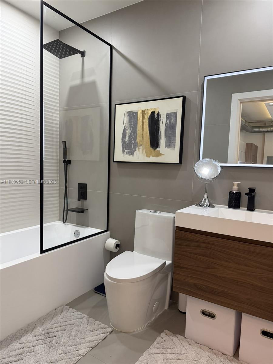 Photo of 2100 Van Buren St  #214, Hollywood, Florida, 33020 - 