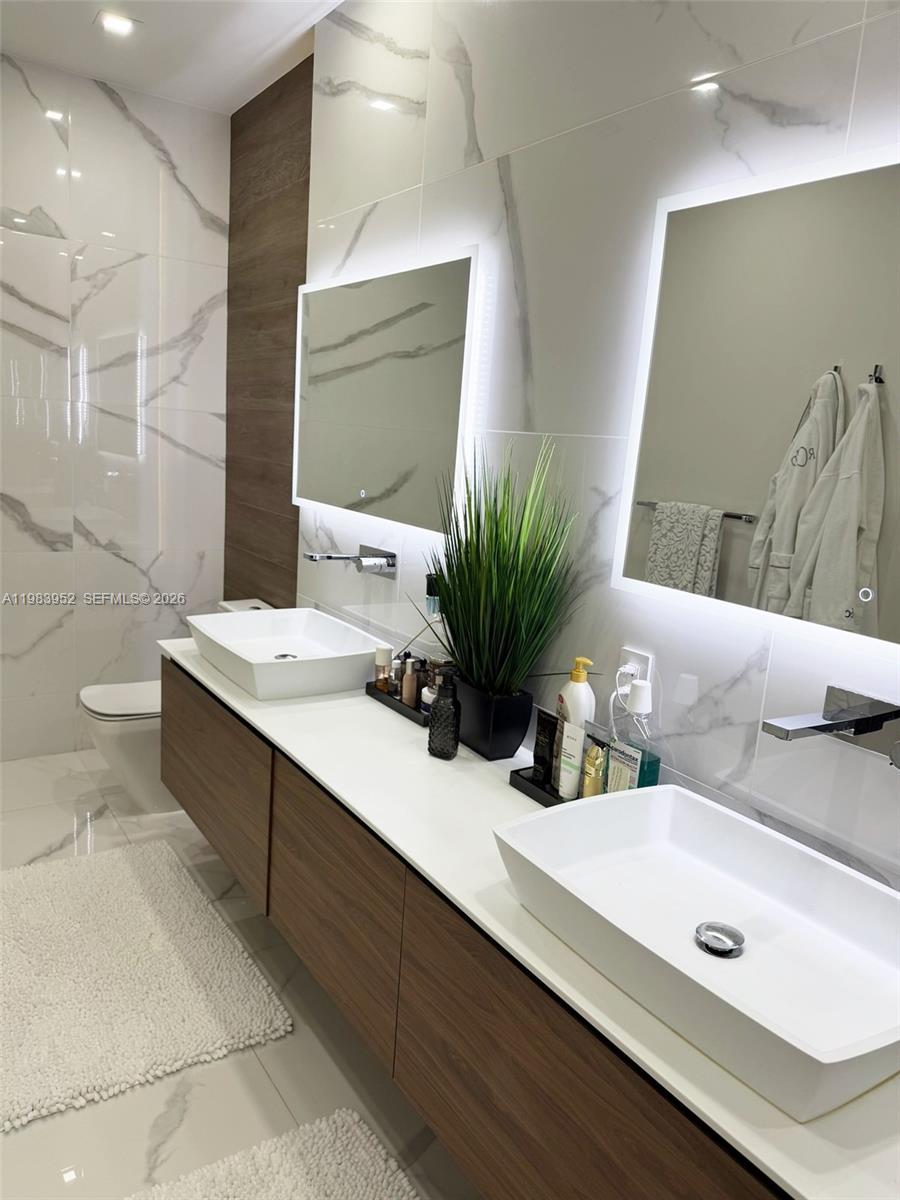 Photo of 2100 Van Buren St  #214, Hollywood, Florida, 33020 - 