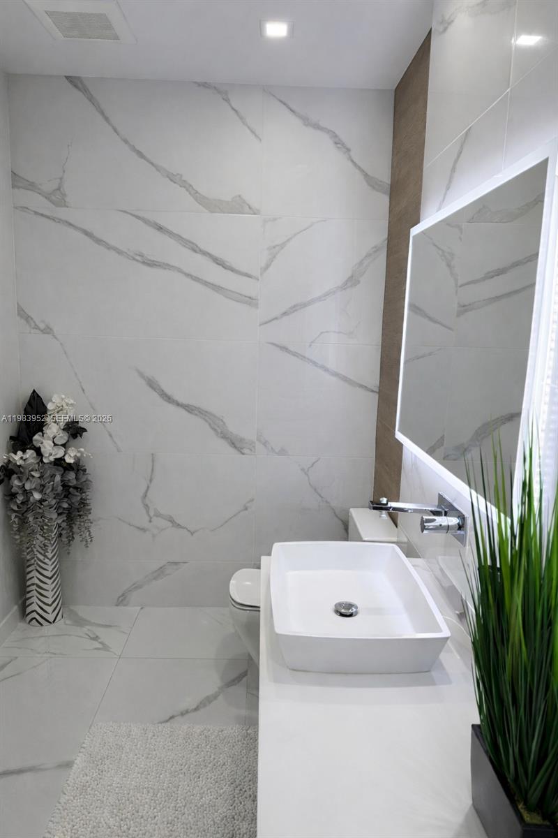 Photo of 2100 Van Buren St  #214, Hollywood, Florida, 33020 - 