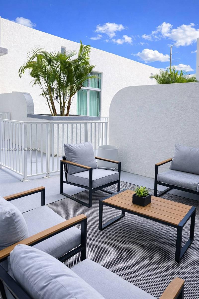 Photo of 2100 Van Buren St  #214, Hollywood, Florida, 33020 - 