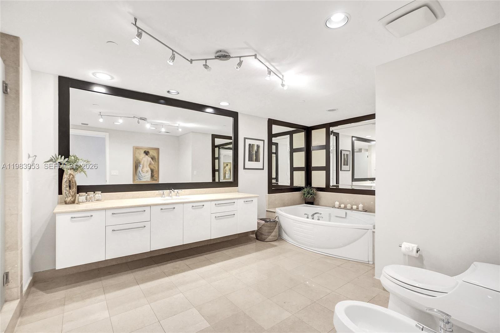 Photo of 3101 Ocean Dr  #3203, Hollywood, Florida, 33019 - 