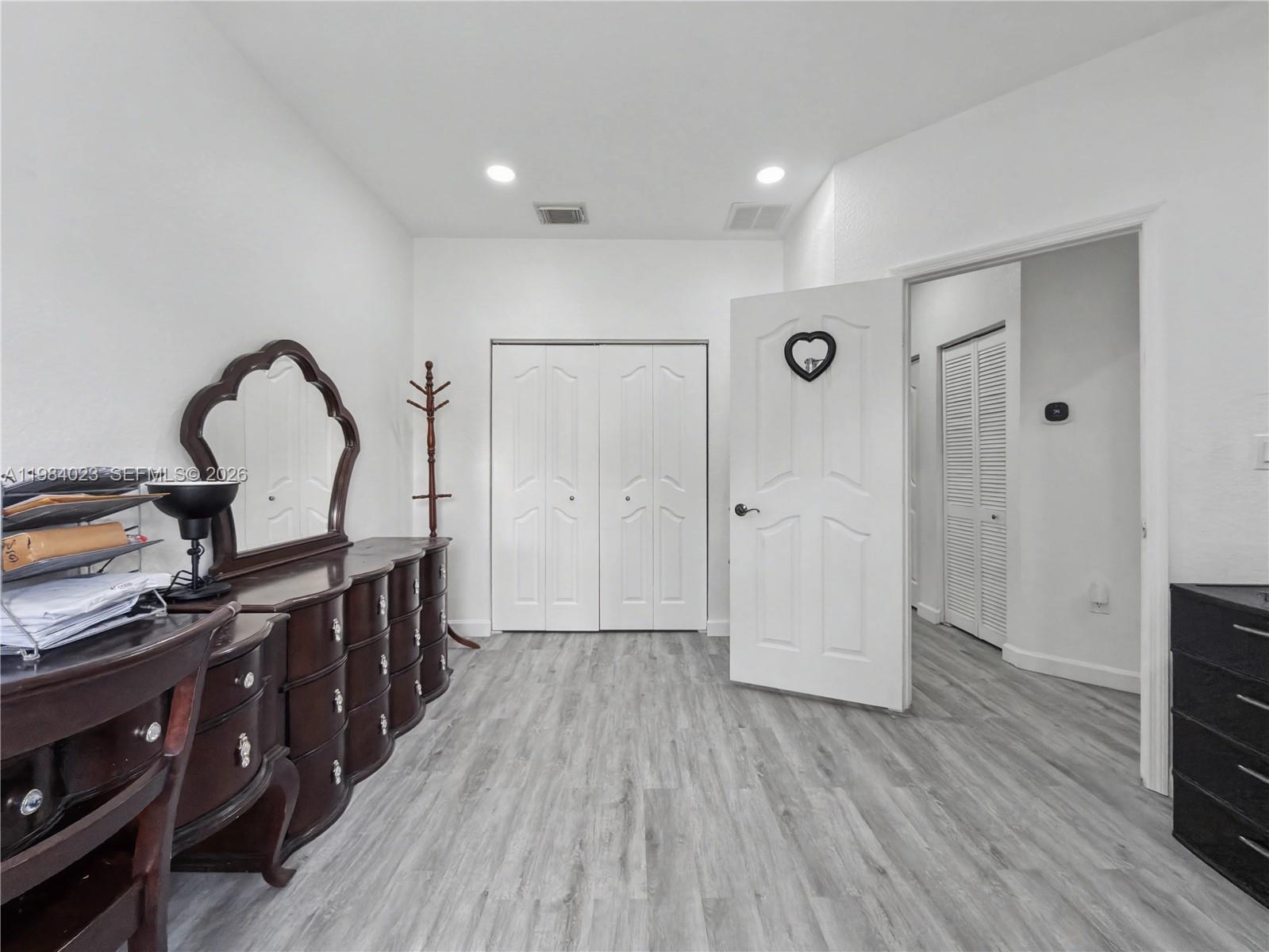 11300 4 / 3 1672 sq. ft. $ 2026-04-24 0 Photo