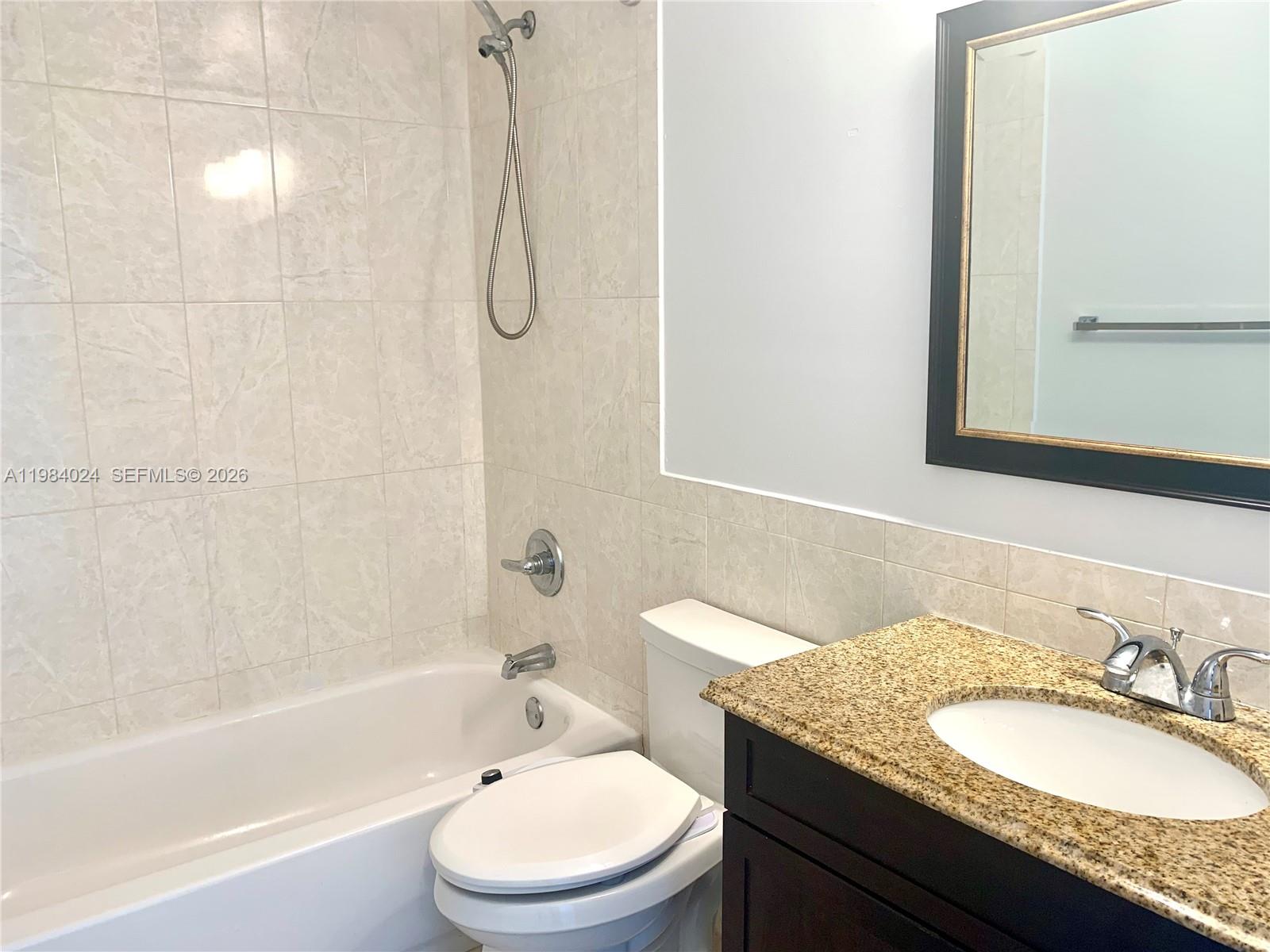 21K 1 / 2 870 sq. ft. $ 2026-03-16 0 Photo