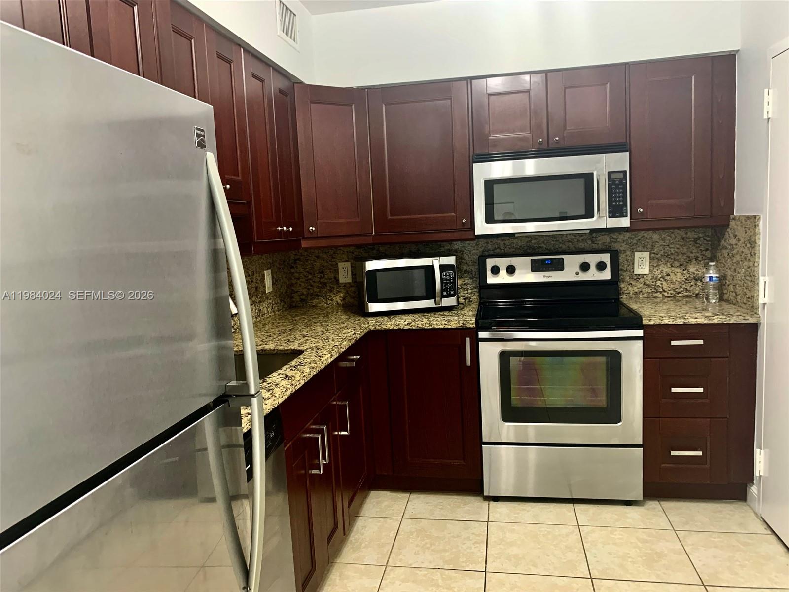 21K 1 / 2 870 sq. ft. $ 2026-03-16 0 Photo